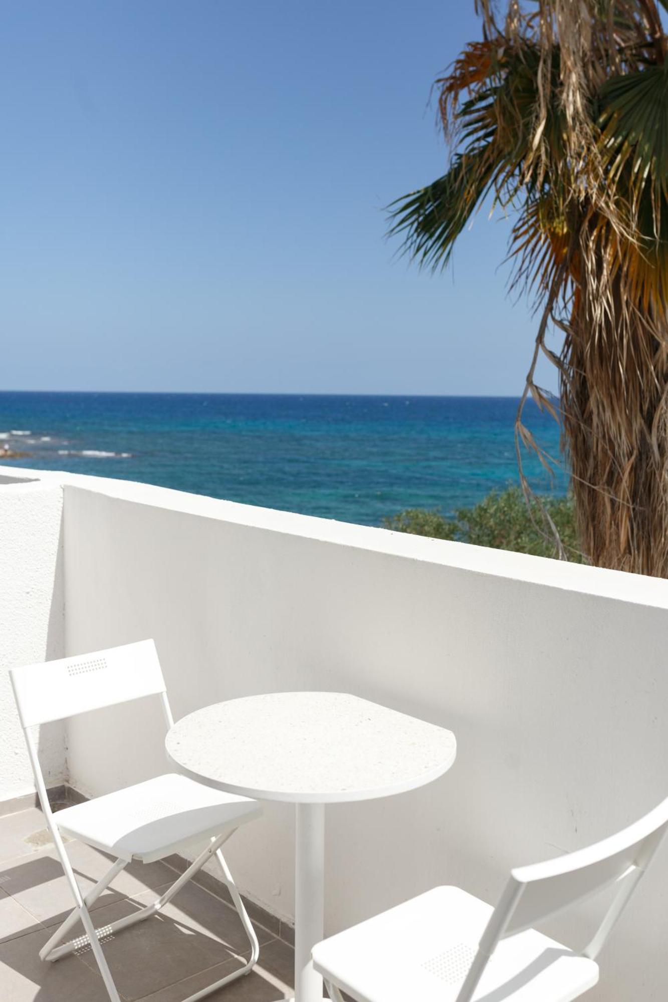 Hotel Azure Bay Ayvaryara Exterior foto
